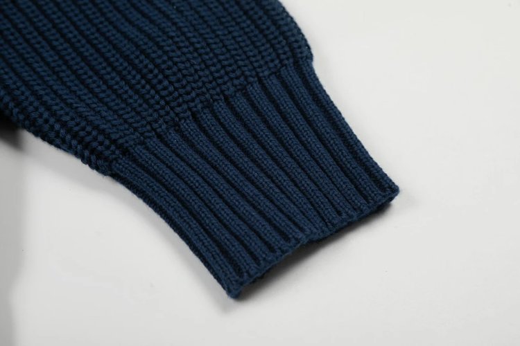 Ralph Lauren's new round neck embroidered knitted sweater