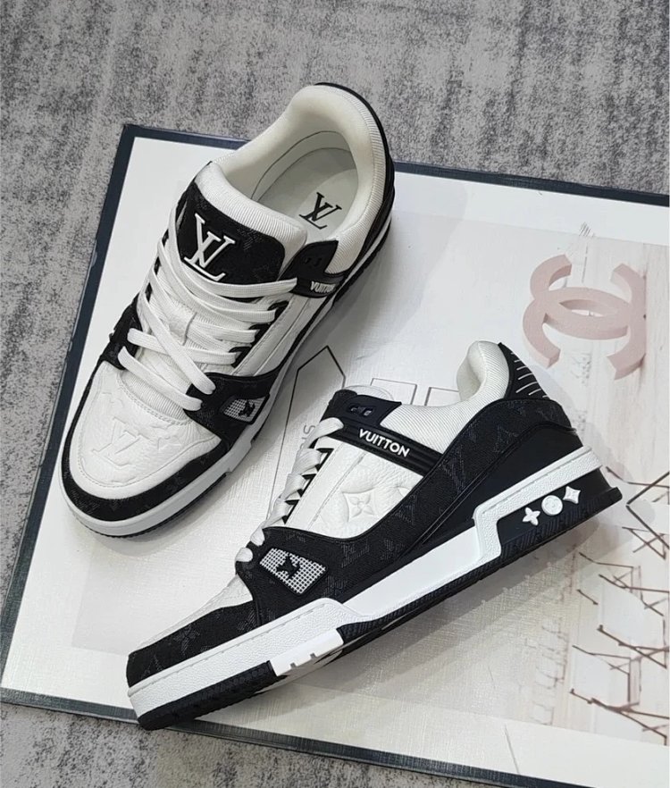 Louis Vuitton   Ligh