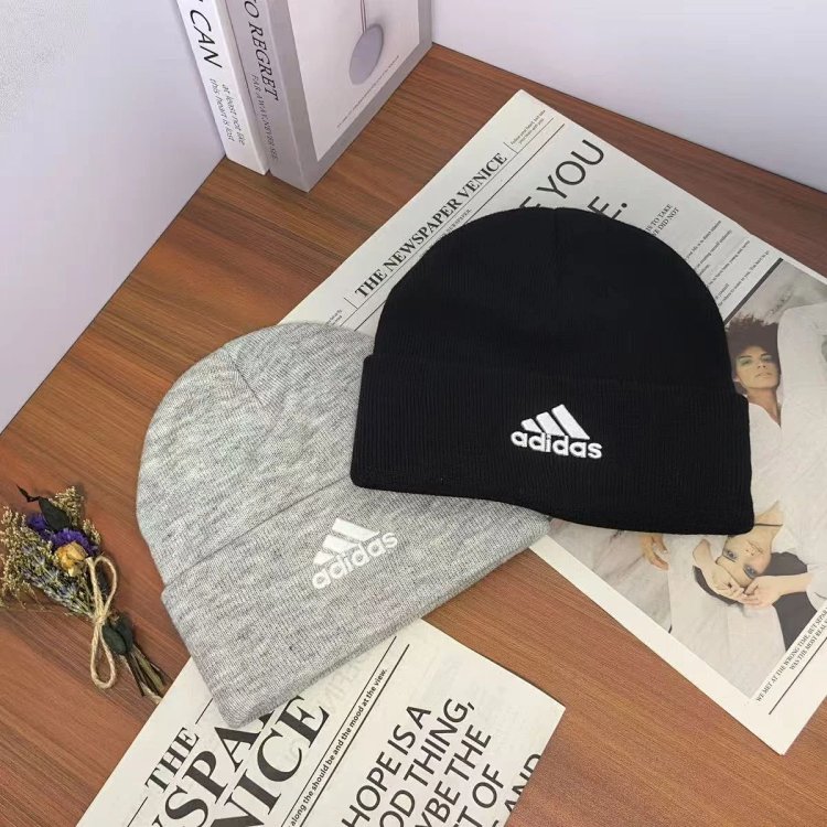Adidas Knitted Hat u