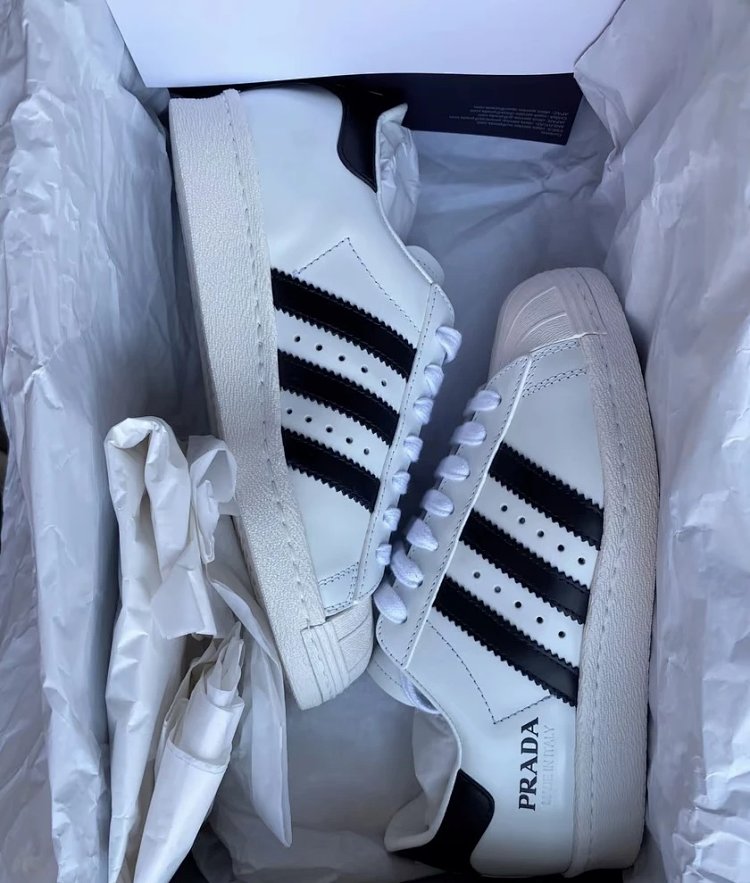 Adidas Shell Head Prada Co branded Board Shoes Sports and Leisure ShoesPRADA x adidas originals SUPERSTAR PUcollaboration edition 