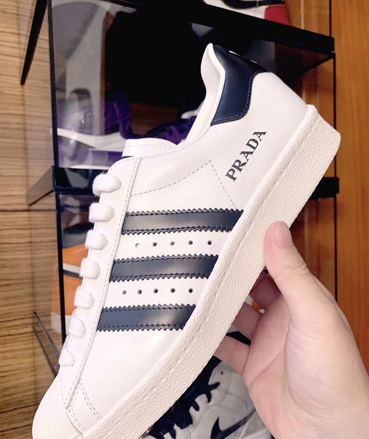 Adidas Shell Head Prada Co branded Board Shoes Sports and Leisure ShoesPRADA x adidas originals SUPERSTAR PUcollaboration edition 