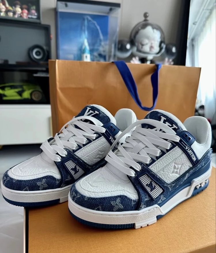 Louis VuittonLight luxury men's shoes, board shoes, trendy shoes, thick soled shoes, donkey shoes, low cut shoes, trendy low cut lifestyle casual shoes