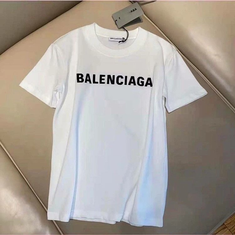 Parisian luxury short sleeved t-shirt for both men and women