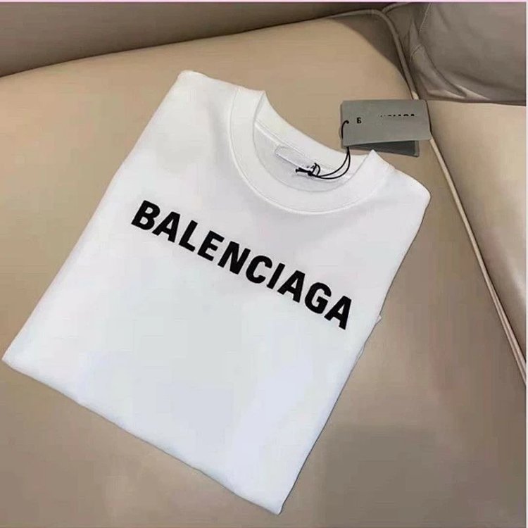 Parisian luxury short sleeved t-shirt for both men and women
