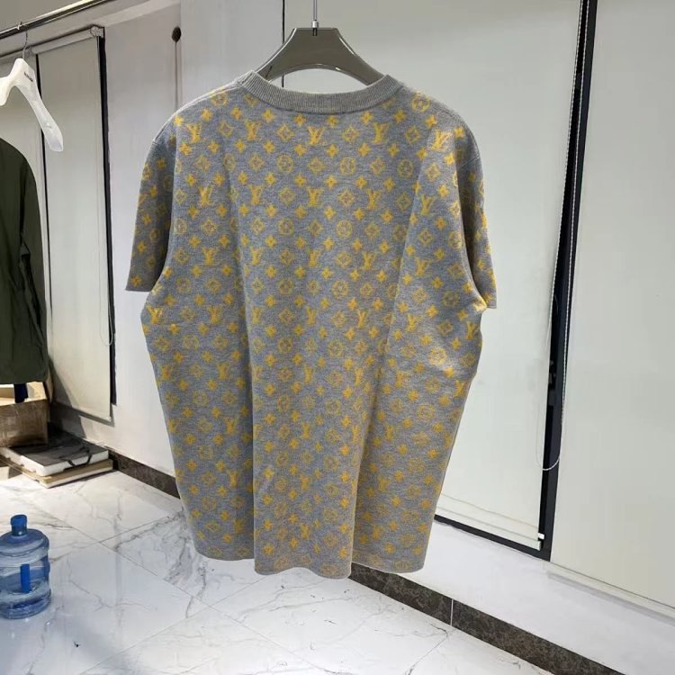 Louis Vuitton short sleeved T-shirt unisex knit top with half sleeves