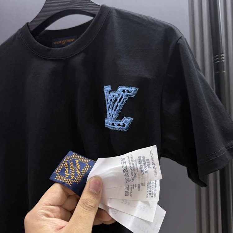 Louis Vuitton short sleeved T-shirt unisex knit top with half sleeves