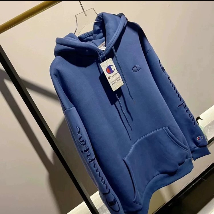Champion hoodie with embroidered logo on Kirin arm for both men and women, casual long sleeved pullover for couples