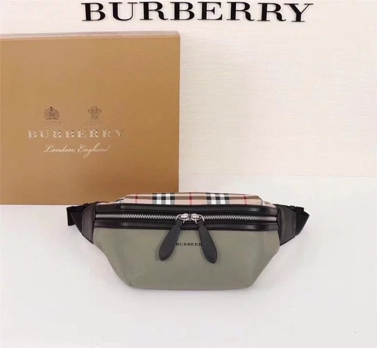 Burberry contrasting