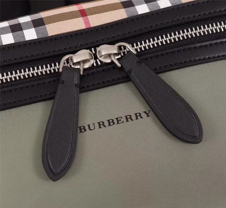 Burberry contrasting waist bag crossbody bag chest bag unisex