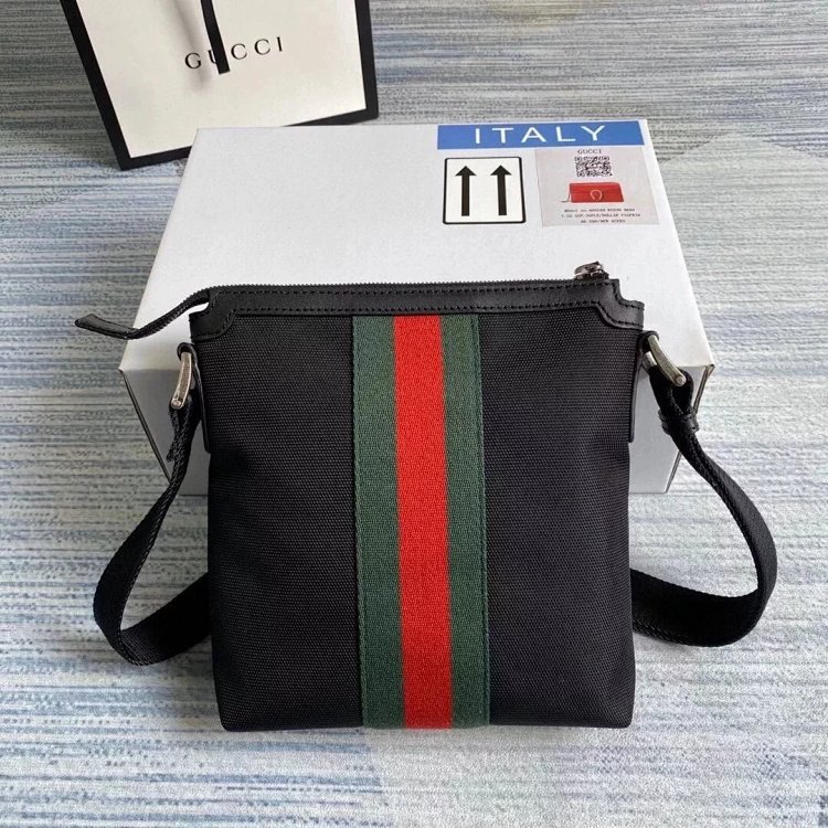 Gucci crossbody bag 