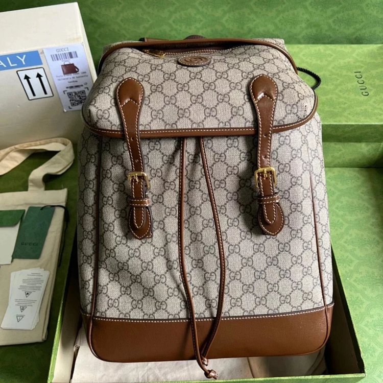 Gucci Interlocking C