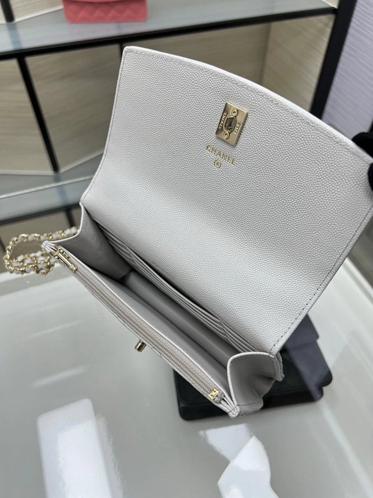 Chanel chain bag can be shoulder crossed handbag for women