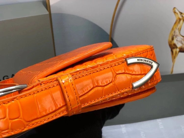 Balenciaga Crocodile Pattern Head Layer Calfskin Single Shoulder Handheld Underarm Bag Women's Bag