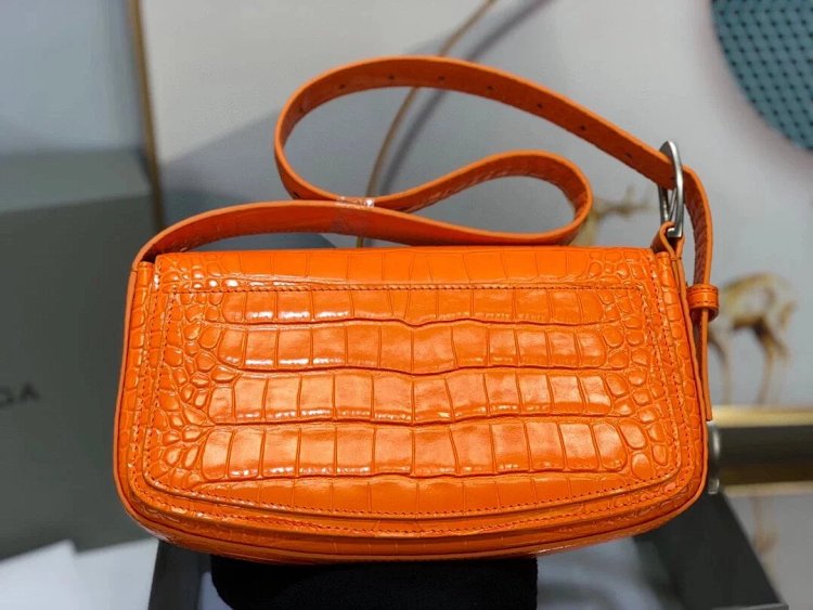 Balenciaga Crocodile Pattern Head Layer Calfskin Single Shoulder Handheld Underarm Bag Women's Bag