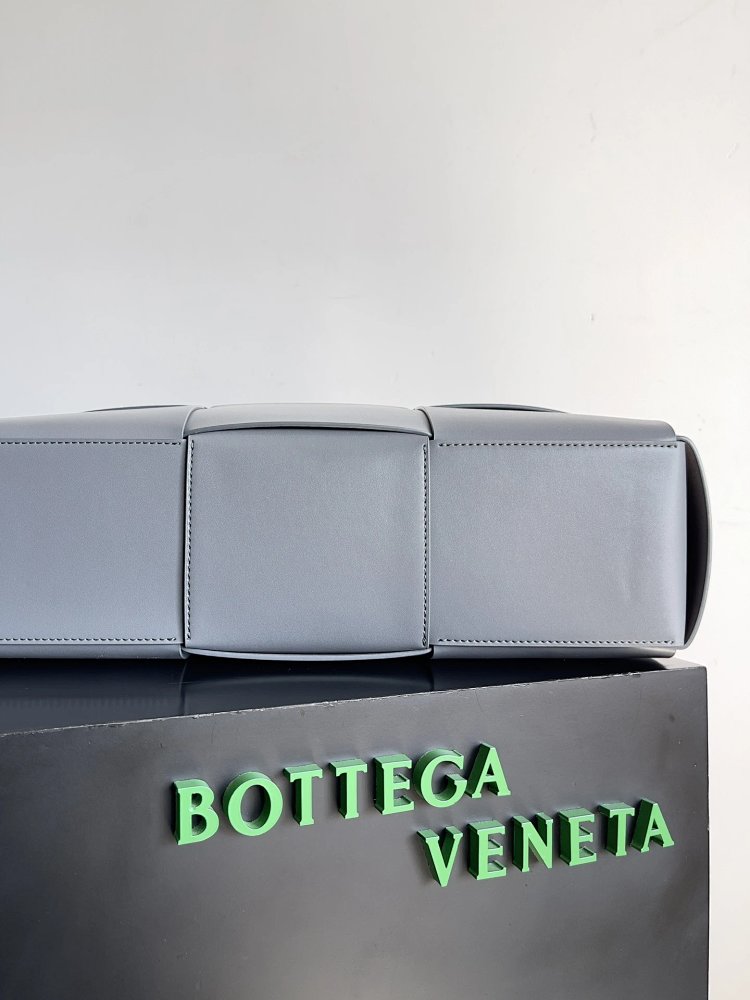 Bottega Veneta Large Grid Knitted Men's briefcase