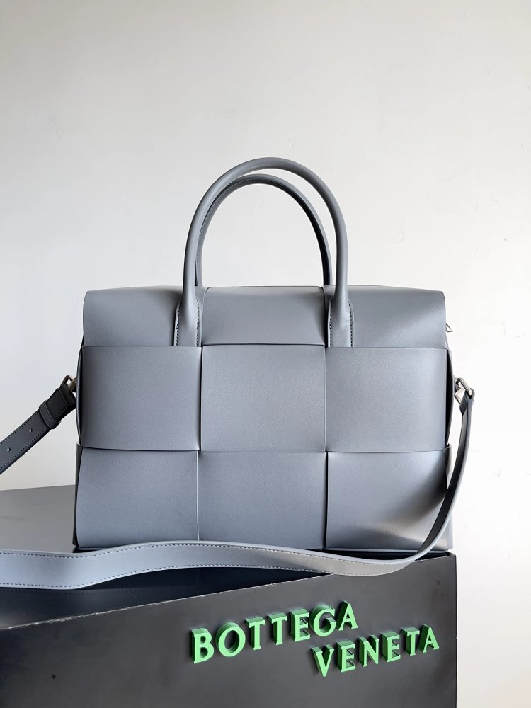 Bottega Veneta Large