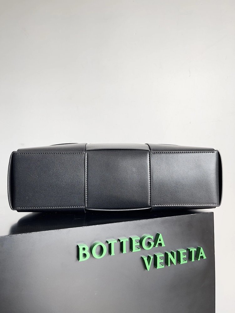 Bottega Veneta Large Grid Knitted Men's briefcase