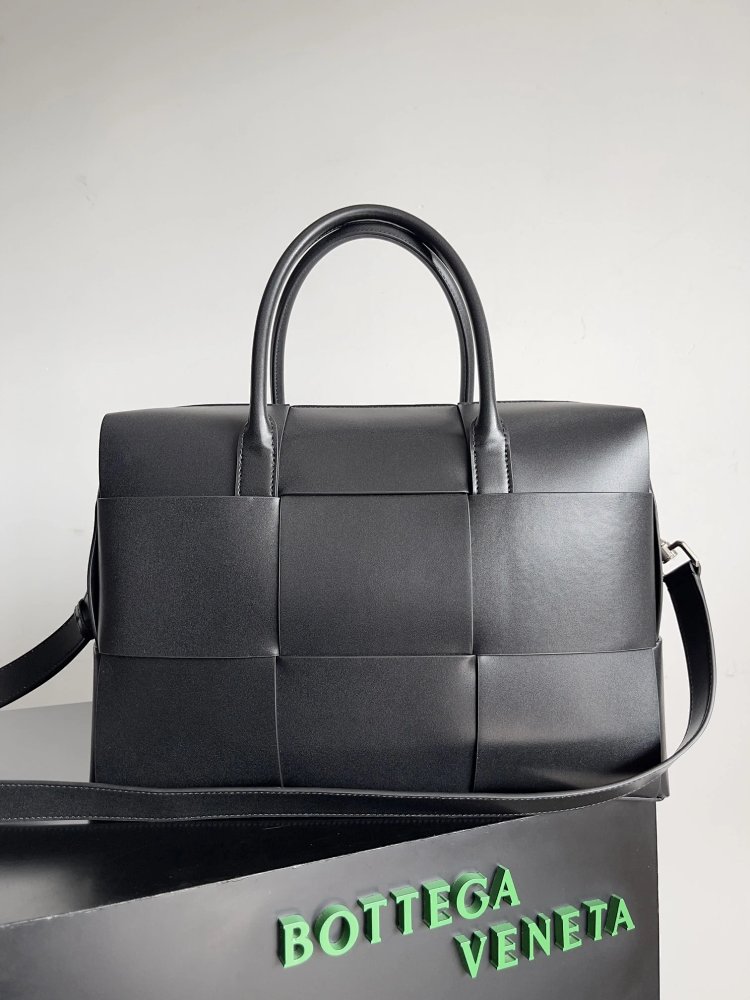 Bottega Veneta Large