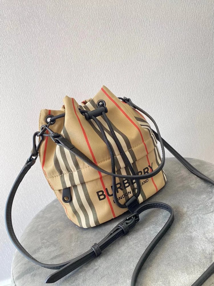 Burberry storage classic plaid canvas bucket bag drawstring bag