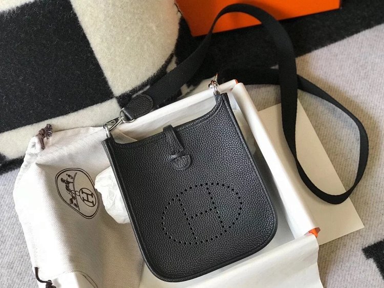 Hermes mini calf leather hollow shoulder crossbody buckle women's bag