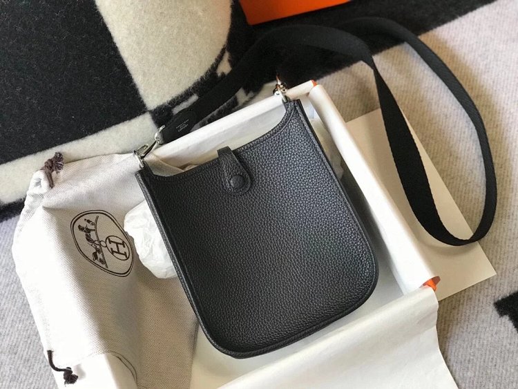 Hermes mini calf leather hollow shoulder crossbody buckle women's bag
