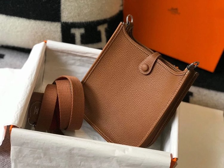 Hermes mini calf leather hollow shoulder crossbody buckle women's bag