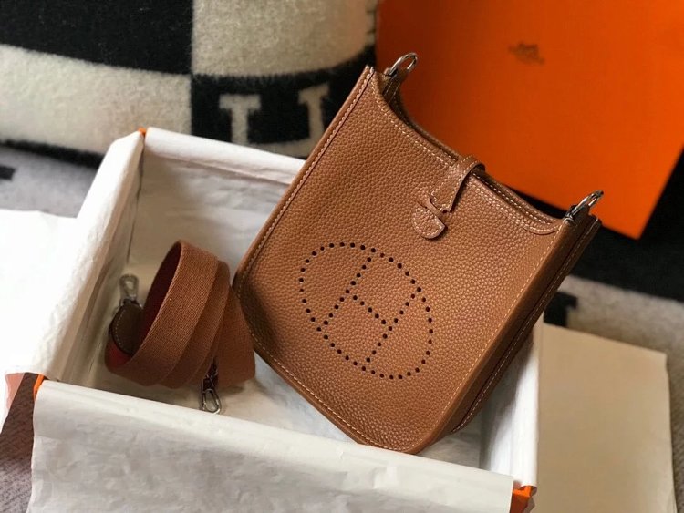 Hermes mini calf leather hollow shoulder crossbody buckle women's bag