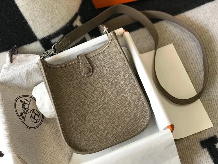 Hermes mini calf leather hollow shoulder crossbody buckle women's bag