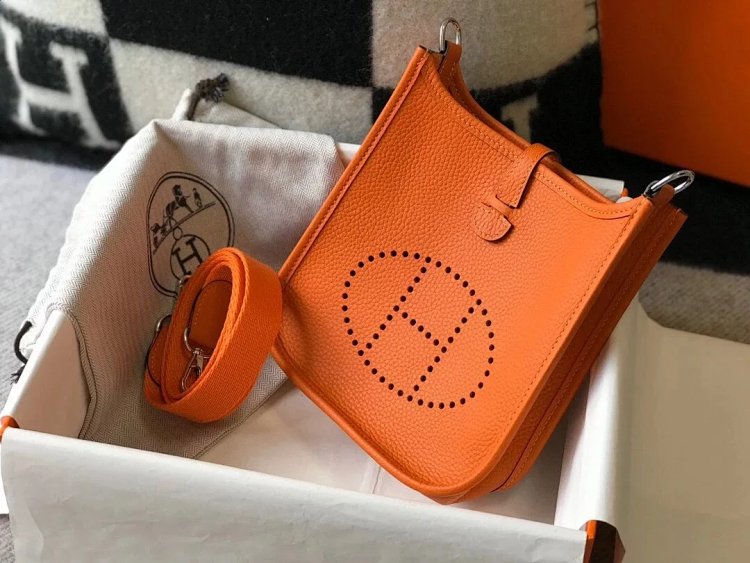 Hermes mini calf leather hollow shoulder crossbody buckle women's bag