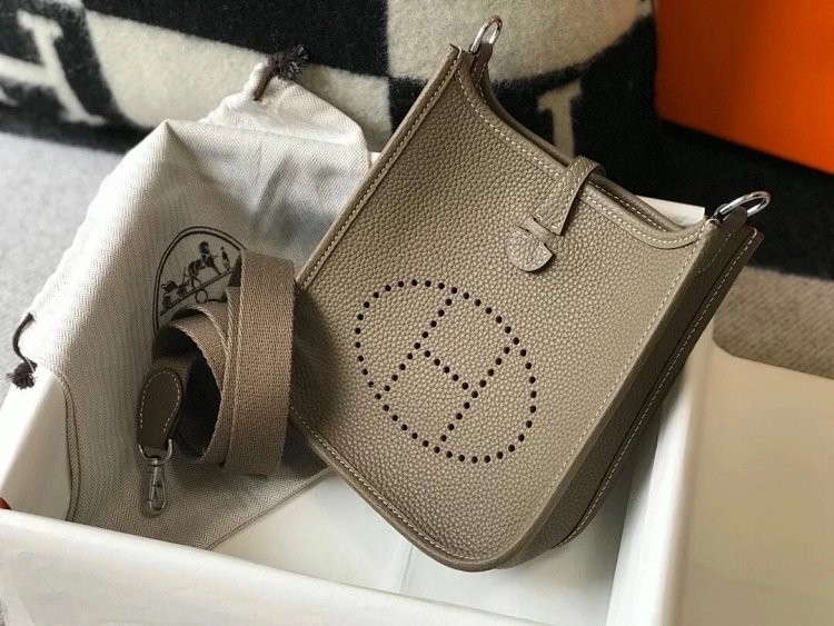 Hermes mini calf leather hollow shoulder crossbody buckle women's bag