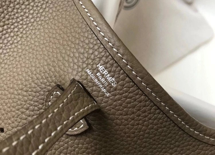 Hermes mini calf leather hollow shoulder crossbody buckle women's bag