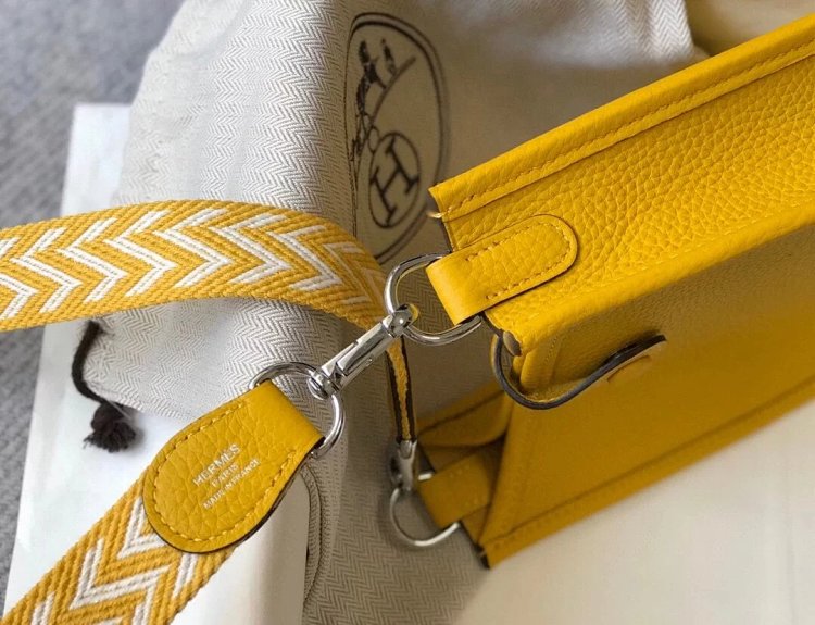 Hermes mini calf leather hollow shoulder crossbody buckle women's bag
