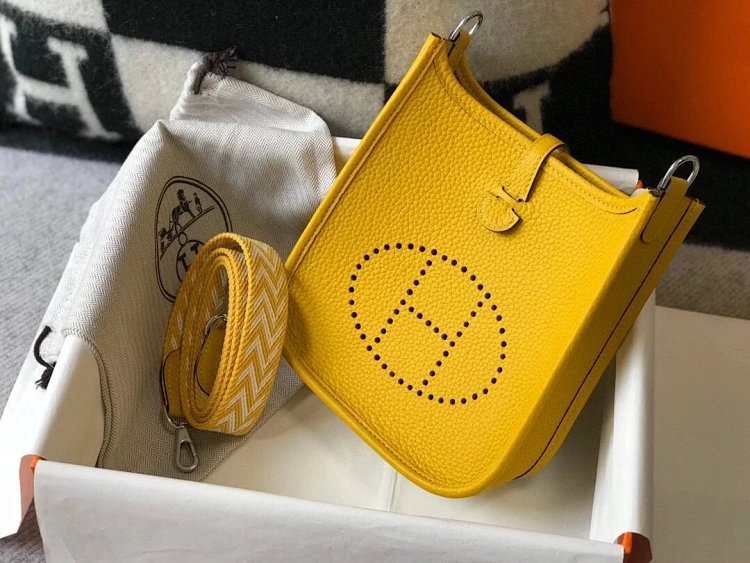 Hermes mini calf leather hollow shoulder crossbody buckle women's bag