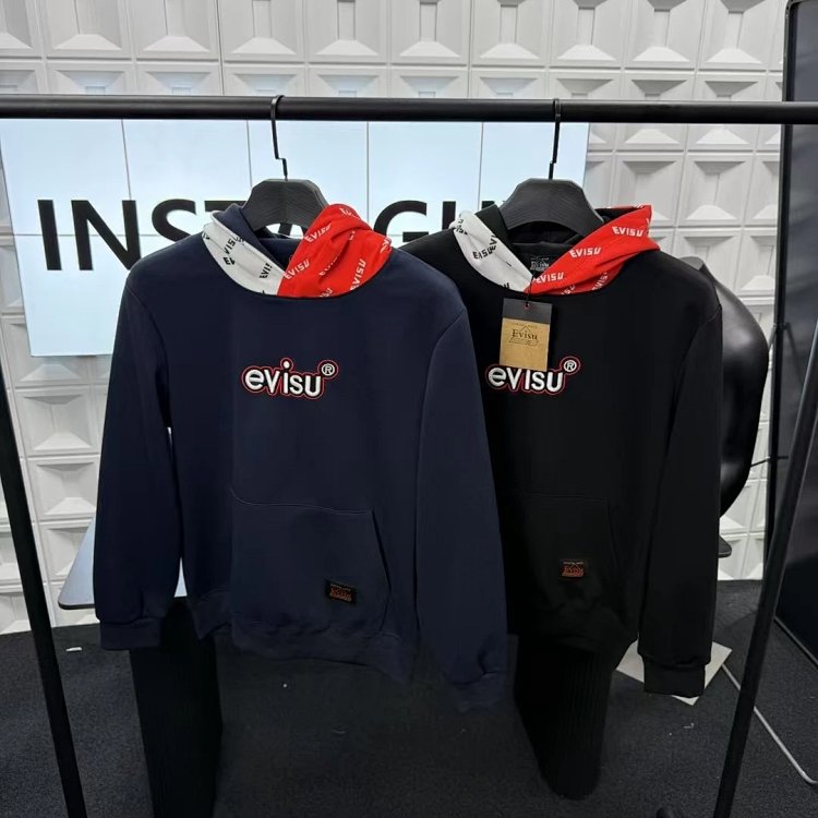 EVISU hooded red and