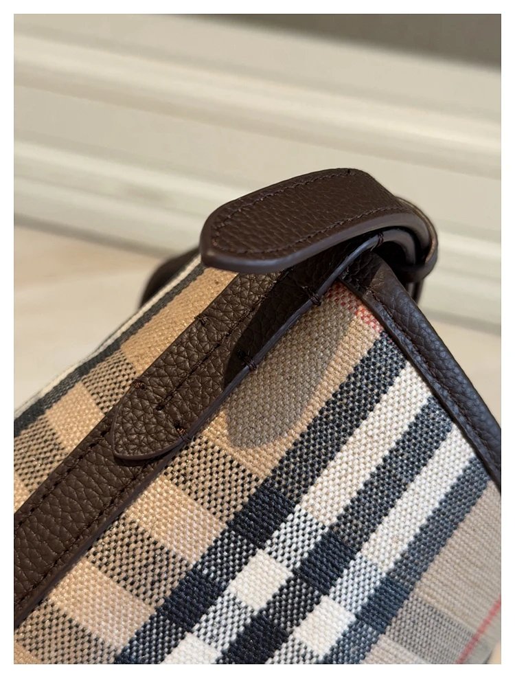 Burberry  Classic British plaid crossbody bag
