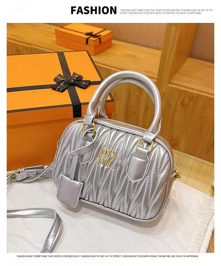 miumiu  Retro leather crossbody bag