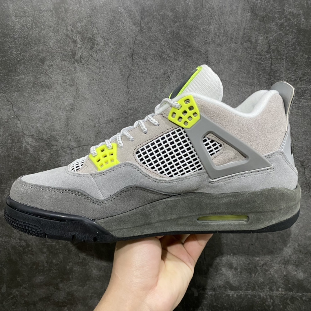  AJ4 Sneaker SH528210
