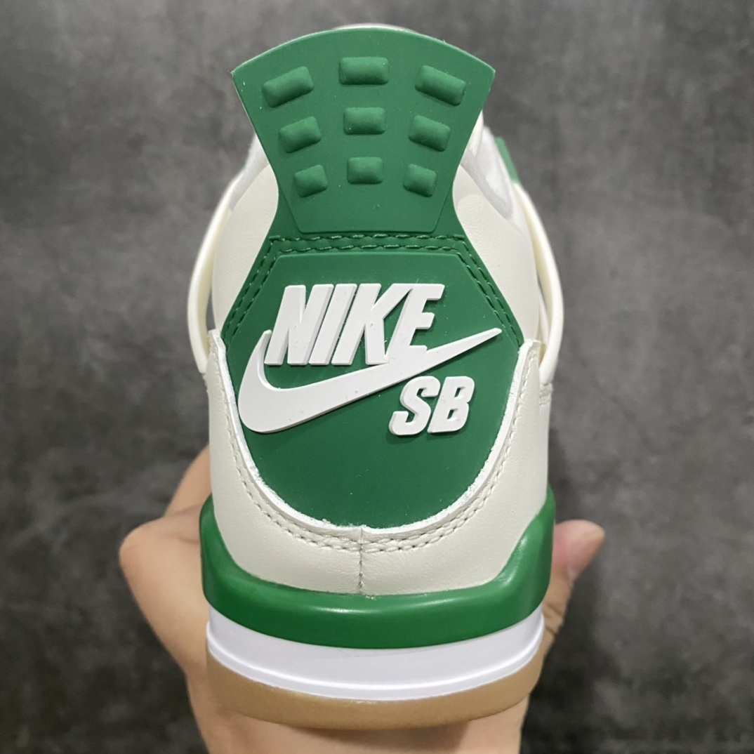  AJ4 Sneaker SH528211