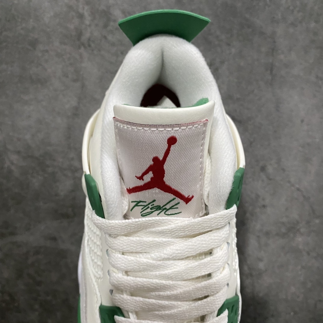  AJ4 Sneaker SH528211