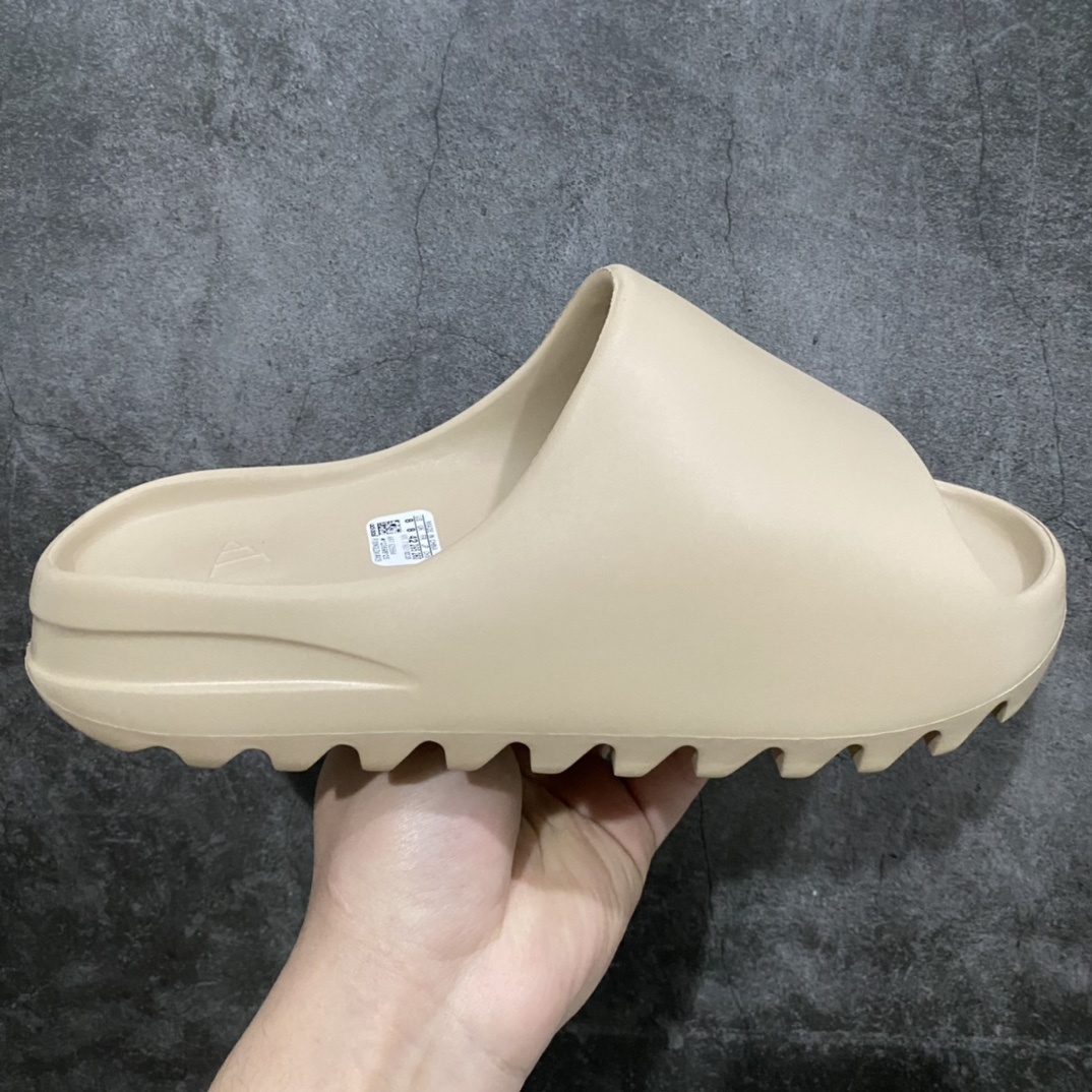 Adidas slippers  T538012