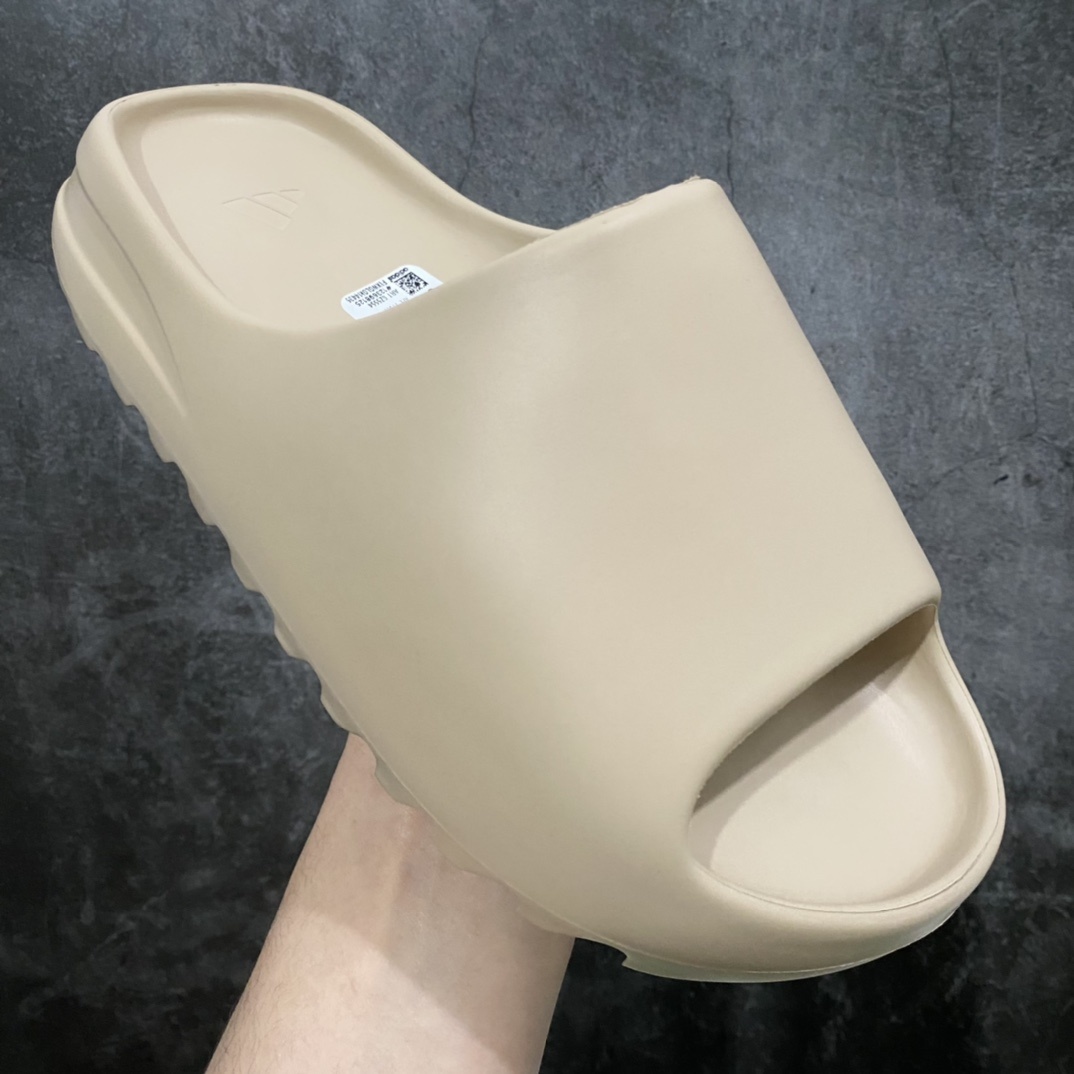 Adidas slippers  T538012