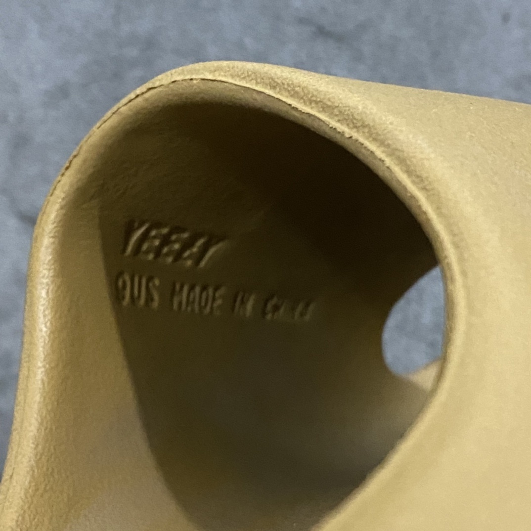 Adidas slippers  T538013
