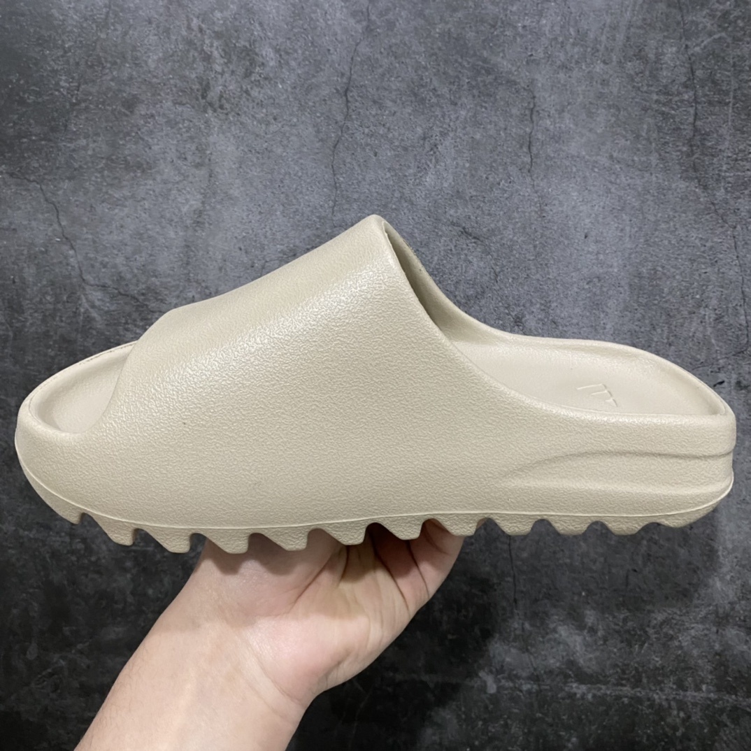 Adidas slippers  T538014