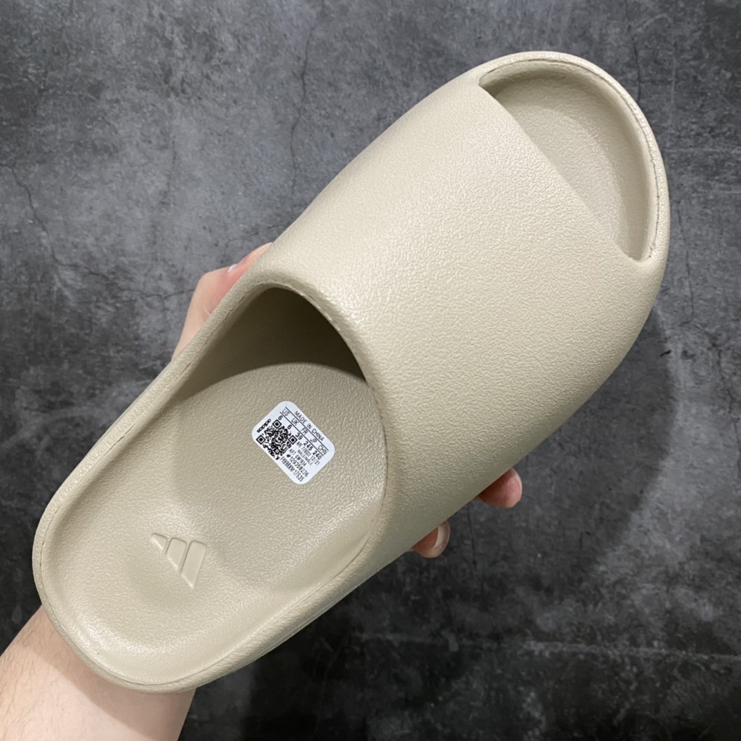 Adidas slippers  T538014