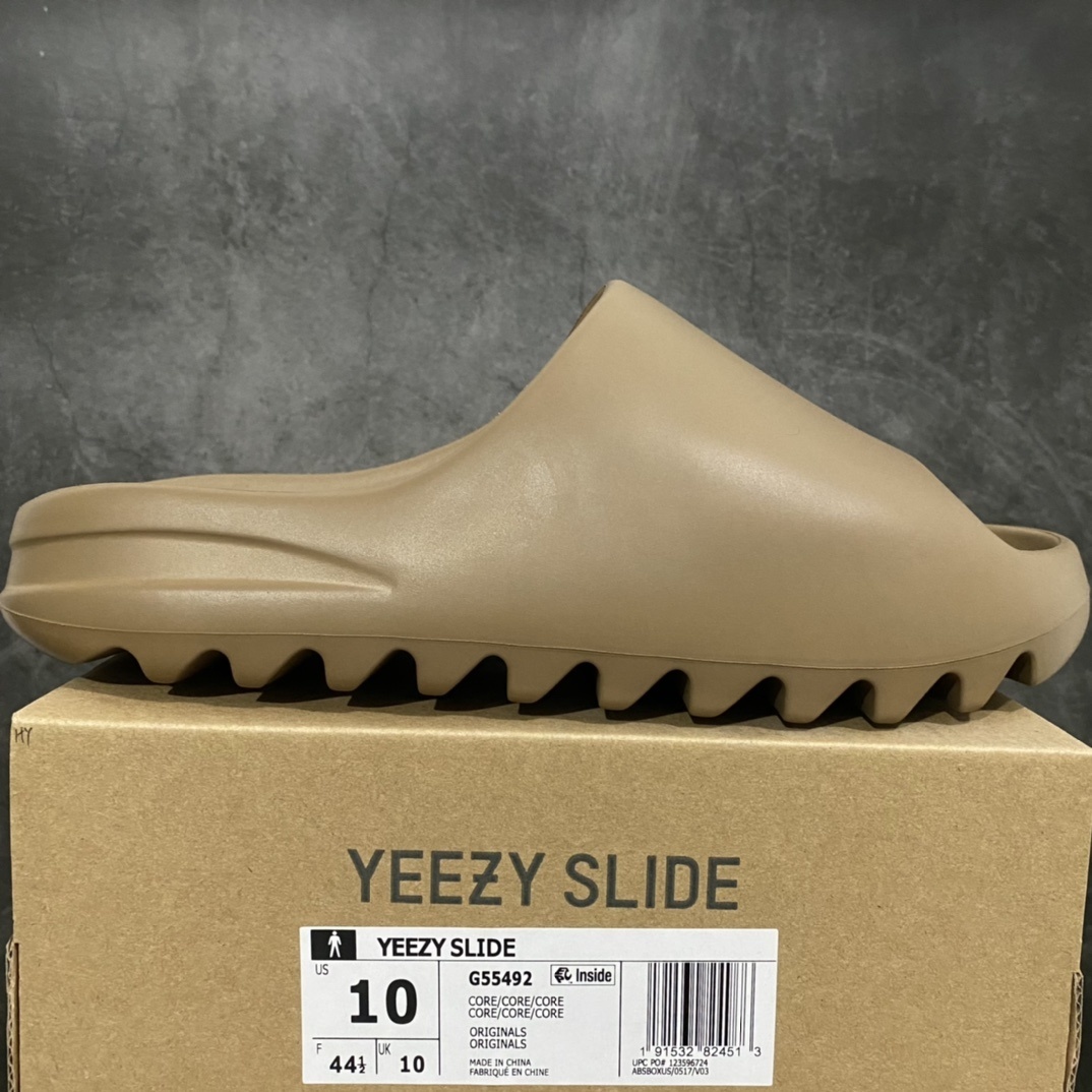 Adidas slippers  T538015