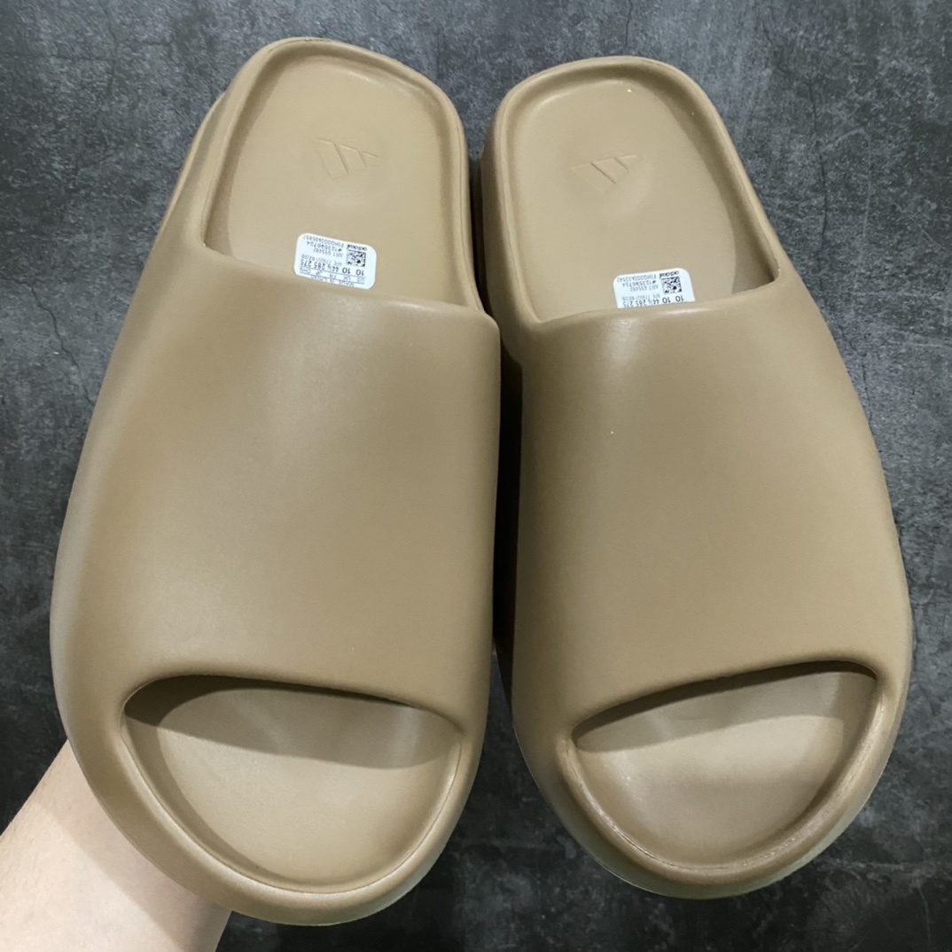 Adidas slippers  T538015