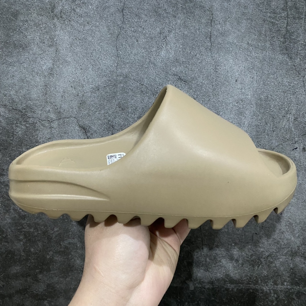 Adidas slippers  T538017