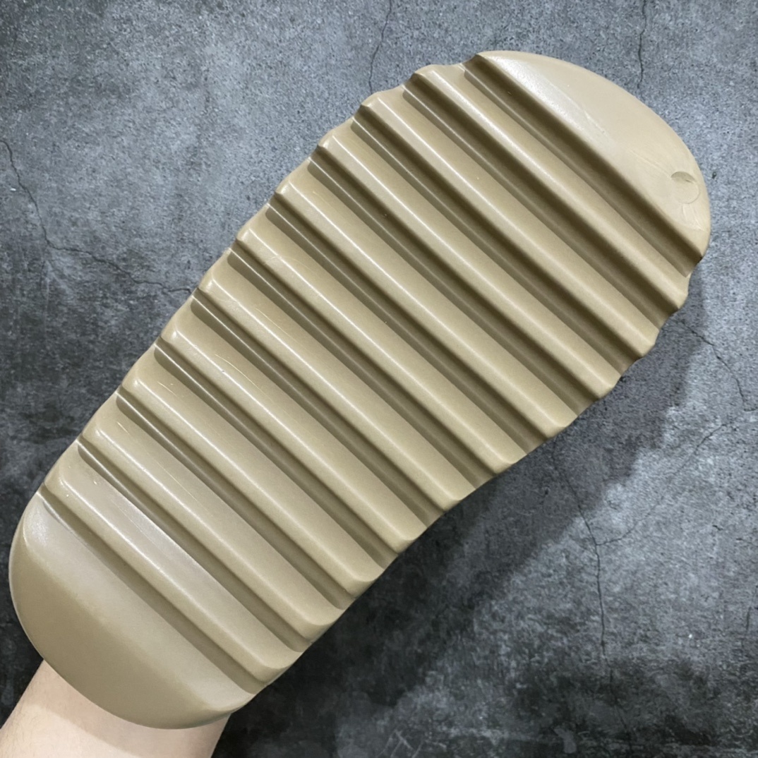 Adidas slippers  T538017