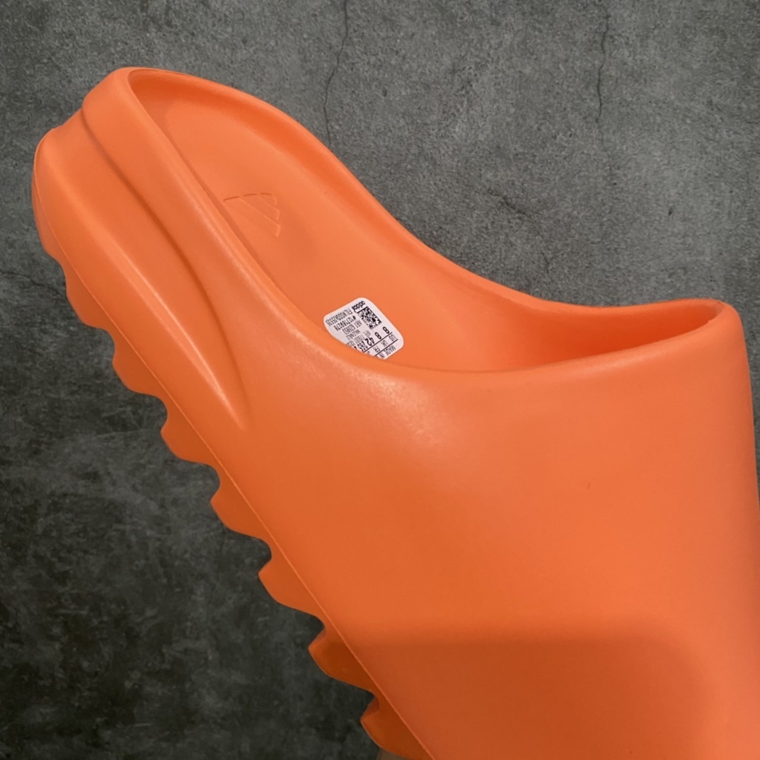 Adidas slippers  T538016