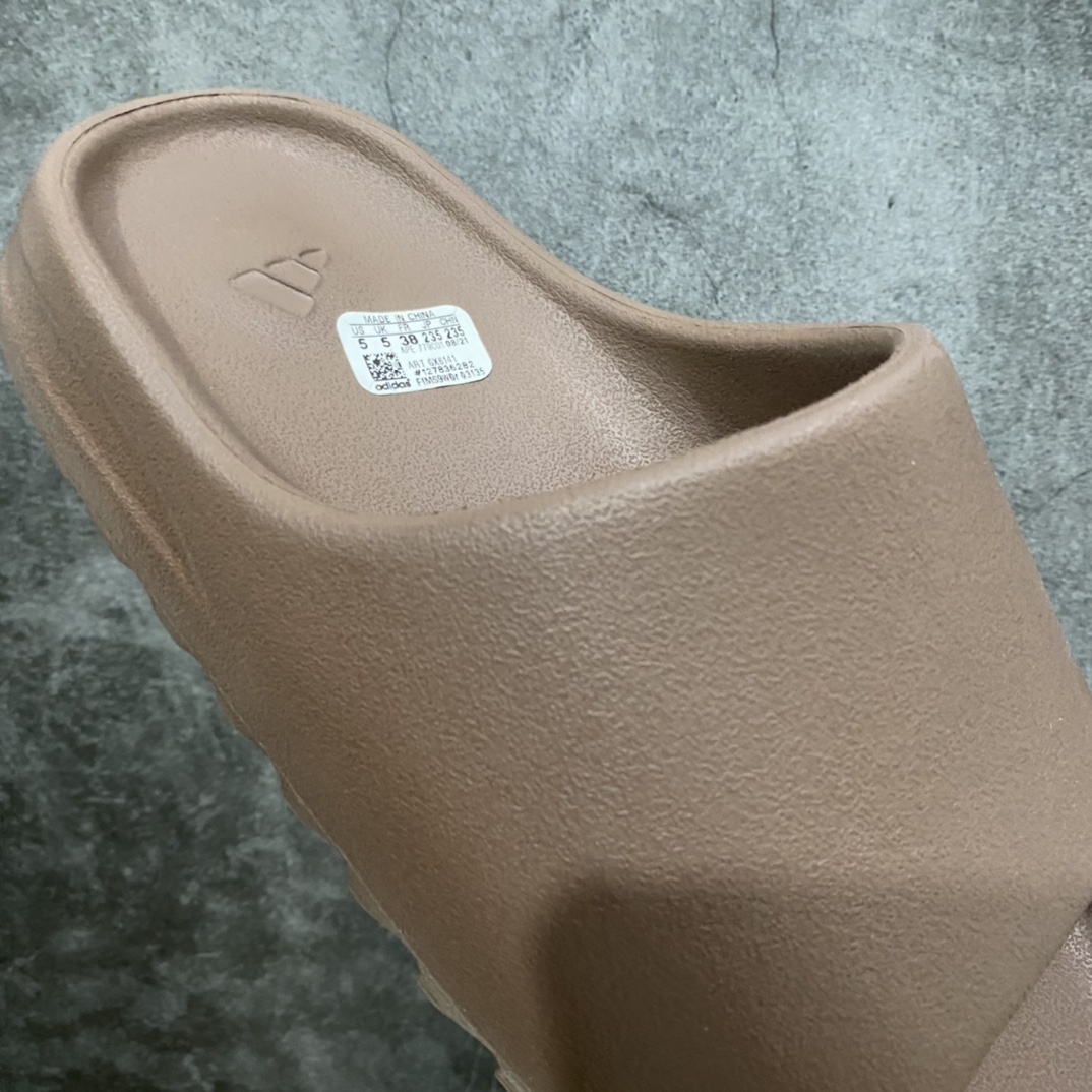 Adidas slippers T538018